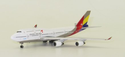 Boeing 747-400 - Asiana Airlines